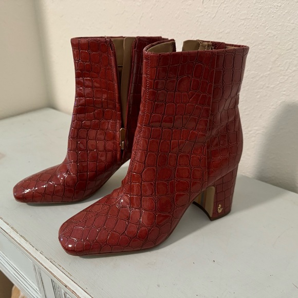 Sam Edelman Croc Textured Booties - Picture 6 of 9